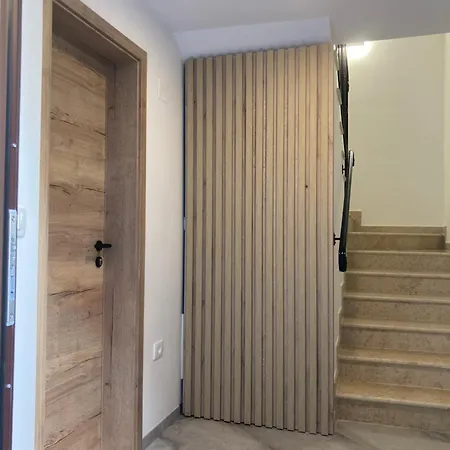 Daire Hisa Padnjec *