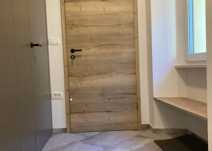 Hisa Padnjec 公寓 *